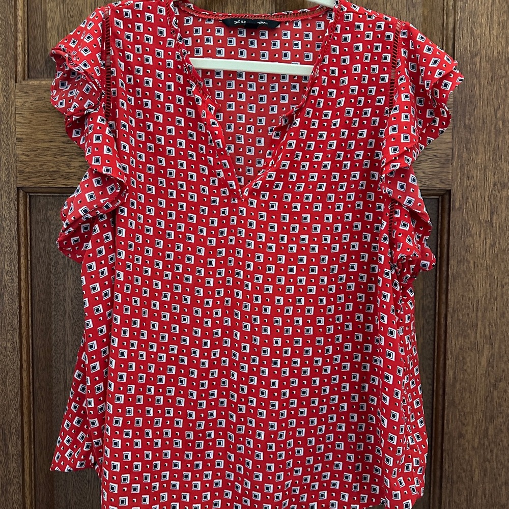 Zac &Rachel Woman 1x SS flutter ruffle sleeve Red Patterned Top